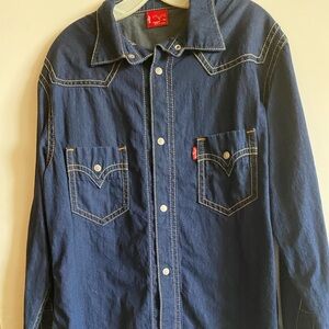 Levi’s xl dark denim button down blouse